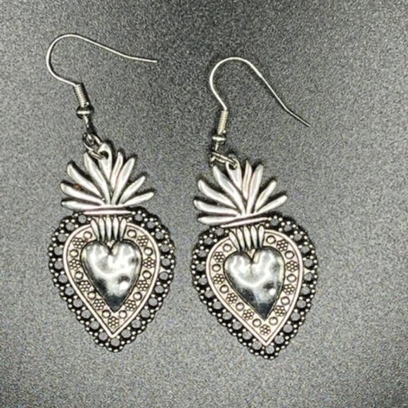Flaming Heart Milagro Earring - Picture 1 of 1